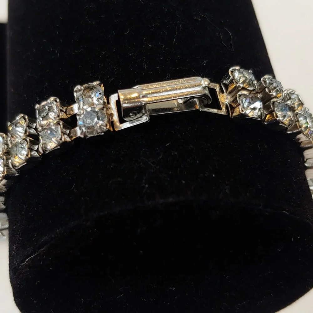 Stylish Formal Wear Rhinestone Women's Bracelet in Black Silver, 7 Inches - Picture 8 of 14